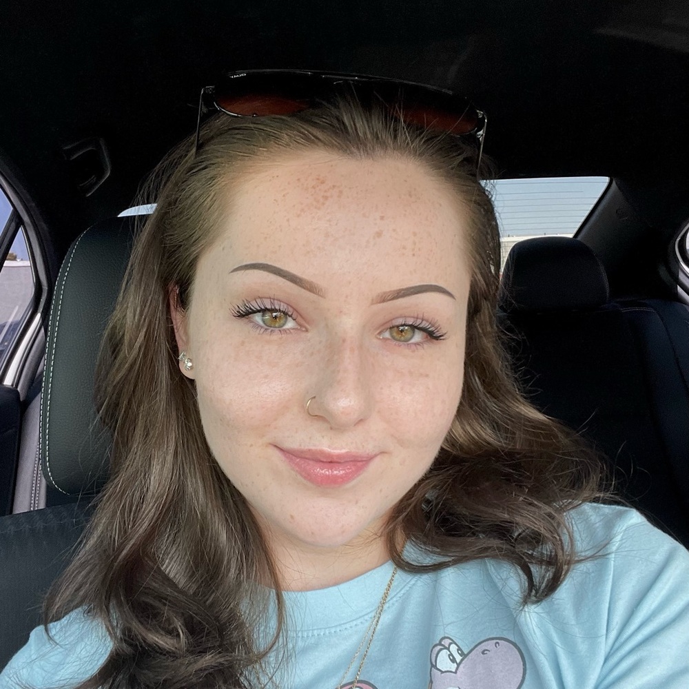 Meet your Posher, Emily